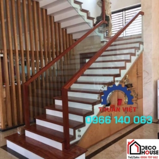 TAY VỊN CẦU THANG CAO CẤP GIÁ RẺ TẠI Q12 TPHCM