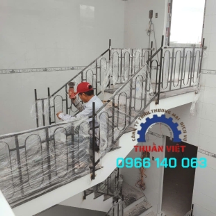LAN CAN CẦU THANG SẮT GIÁ RẺ NHẤT HÓC MÔN QUẬN 12