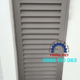 CỬA NHÔM XÁM CAO CẤP GIÁ RẺ HÓC MÔN