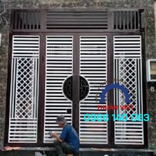 CỬA SẮT MẪU MỚI GIÁ RẺ TẠI QUẬN 3