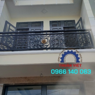 LAN CAN SẮT MỸ NGHỆ CNC TẠI Q12, TPHCM
