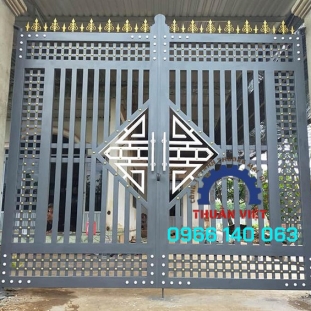 CỬA SẮT MẪU CẦU KÌ  GIÁ RẺ TẠI Q12 TPHCM