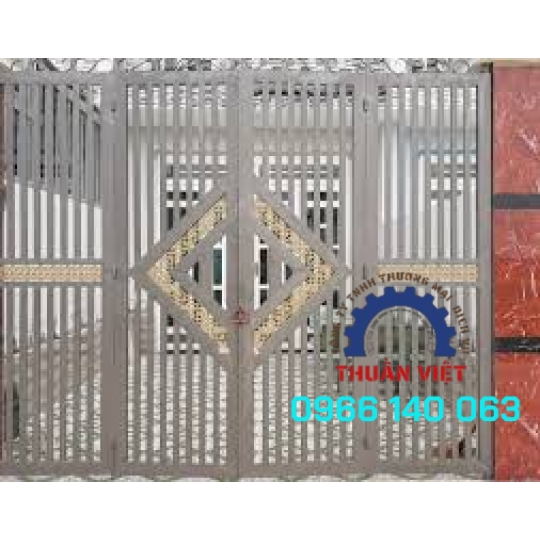 CỔNG SẮT MẪU MỚI GIÁ RẺ TẠI QUẬN 10 TPHCM