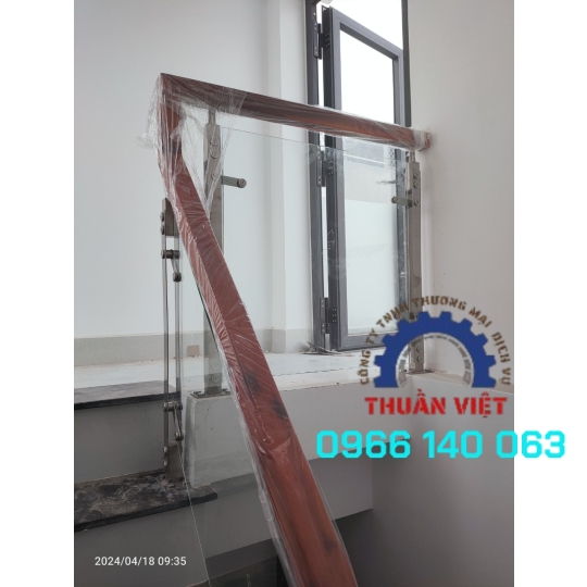 LAN CAN CẦU THANG CAO CẤP GIÁ RẺ TẠI Q12 TPHCM