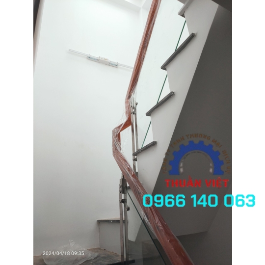 LAN CAN CẦU THANG CAO CẤP GIÁ RẺ TẠI Q12 TPHCM