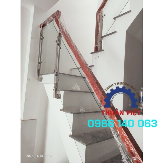 LAN CAN CẦU THANG CAO CẤP GIÁ RẺ TẠI Q12 TPHCM