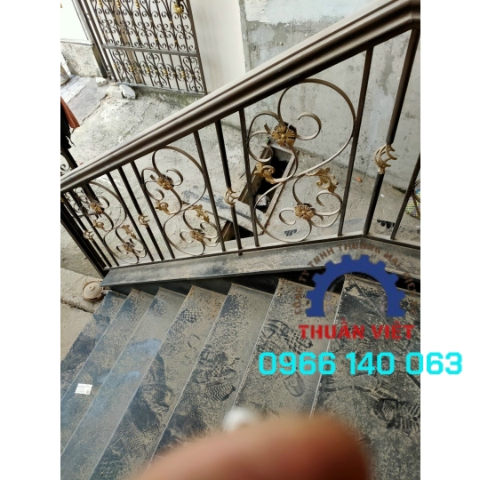 LAN CAN SẮT MỸ NGHỆ CNC TẠI Q12, TPHCM