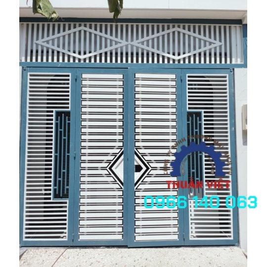 CỔNG SẮT MẠ KÉM MẪU MÃ ĐƠN GIẢN , RẺ ĐẸP THI CÔNG TẠI Q12 , Q2 , HÓC MÔN