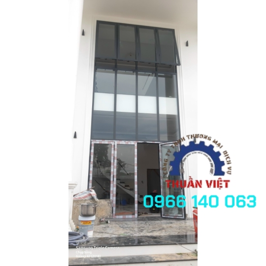 CỬA SỔ NHÔM XINGFA , BÔNG GIÓ SẮT MỸ NGHỆ UỐN VĂN HOA TẠI Q12 TPHCM