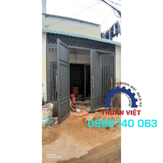 CỔNG SẮT MỸ NGHÊ VĂN HOA MẪU MÃ ĐẸP GIÁ RẺ TẠI Q12 TPHCM 