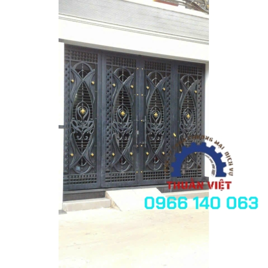 CỔNG SẮT MỸ NGHÊ VĂN HOA MẪU MÃ ĐẸP GIÁ RẺ TẠI Q12 TPHCM 