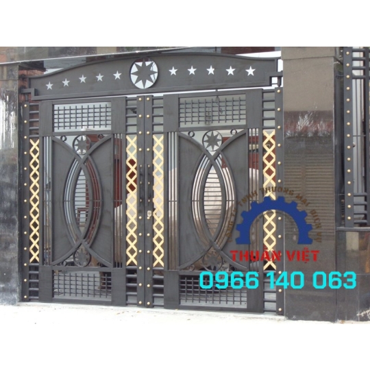 CỔNG SẮT MỸ NGHÊ VĂN HOA MẪU MÃ ĐẸP GIÁ RẺ TẠI Q12 TPHCM 
