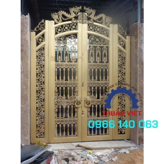 CỔNG SẮT MỸ NGHÊ VĂN HOA MẪU MÃ ĐẸP GIÁ RẺ TẠI Q12 TPHCM 