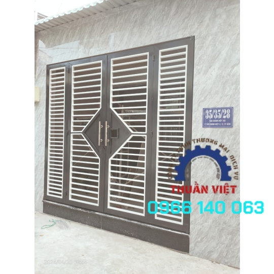 CỔNG SẮT MẪU CAO CẤP Q12 TPHCM