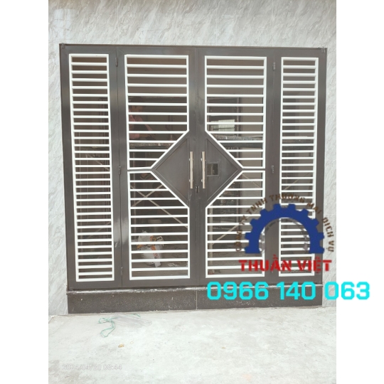 CỔNG SẮT MẪU CAO CẤP Q12 TPHCM