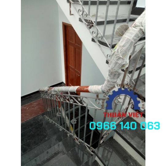 LAN CAN SẮT MỸ NGHỆ CNC TẠI Q12, TPHCM