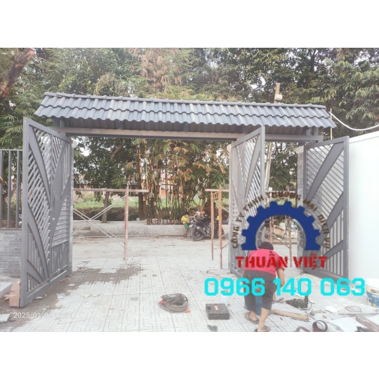 Cổng Cửa sắt giá rẻ quận 9 TP HCM 