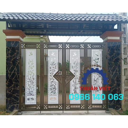 CỬA SẮT MẪU MỚI GIÁ RẺ TẠI QUẬN 2 TPHCM