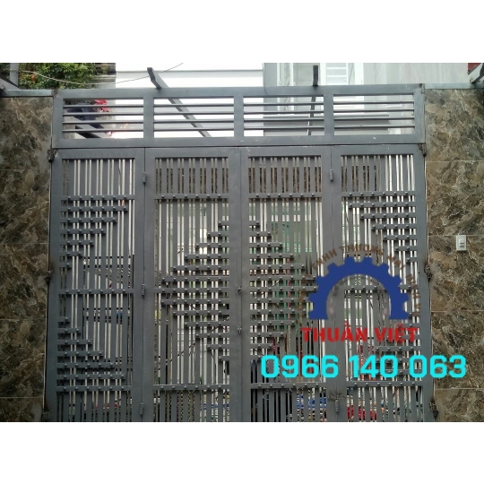 CỔNG SẮT MÀU XÁM CAO CẤP HÓC MÔN MS01