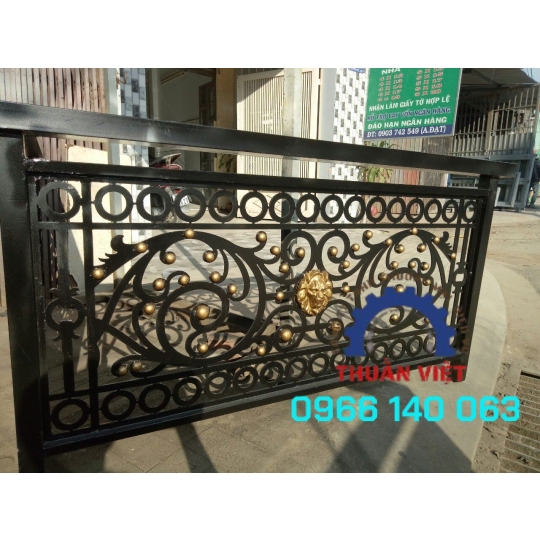 LAN CAN SẮT UỐN BÔNG TINH XẢO