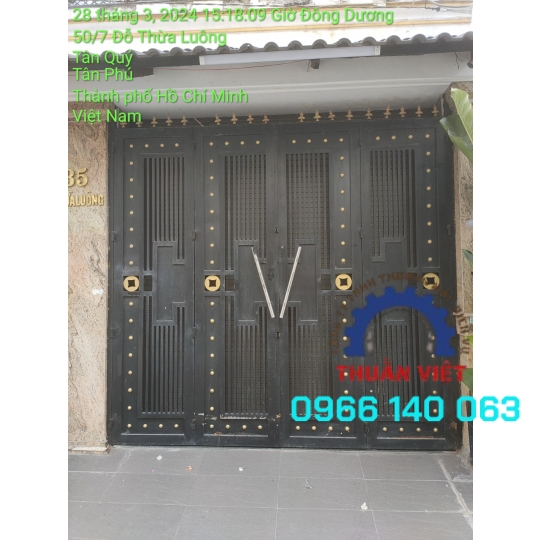 CỔNG SẮT 4 CÁNH MÀU NÂU SANG TRỌNG GÒ VẤP