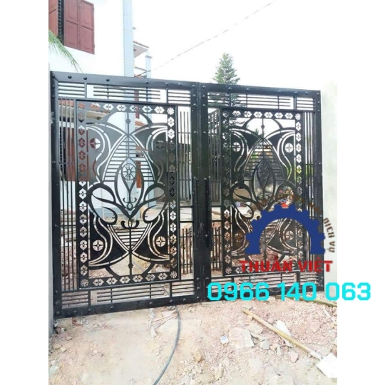 CỔNG SẮT MỸ NGHỆ GIÁ RẺ TẠI Q12 CM